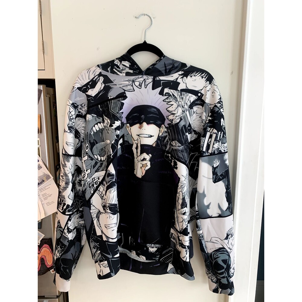 Jujitsu Kaisen Hoodie Size Medium Comfortable Lightly Used